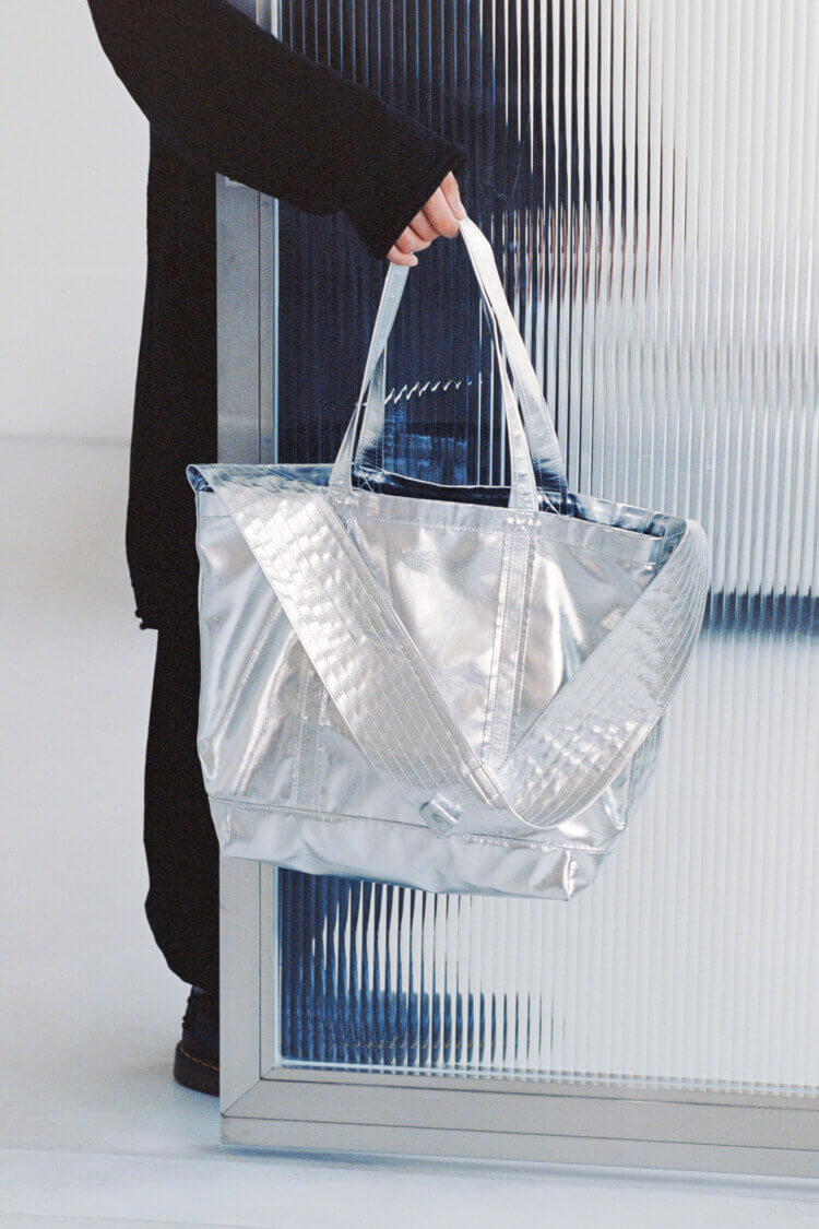 CONTAINER TOTE BAG SILVER | MATO by MARLMARL